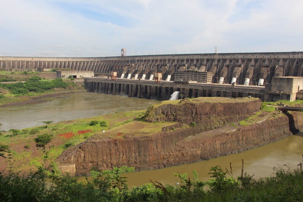 Wasserkraftwerk Itaipú